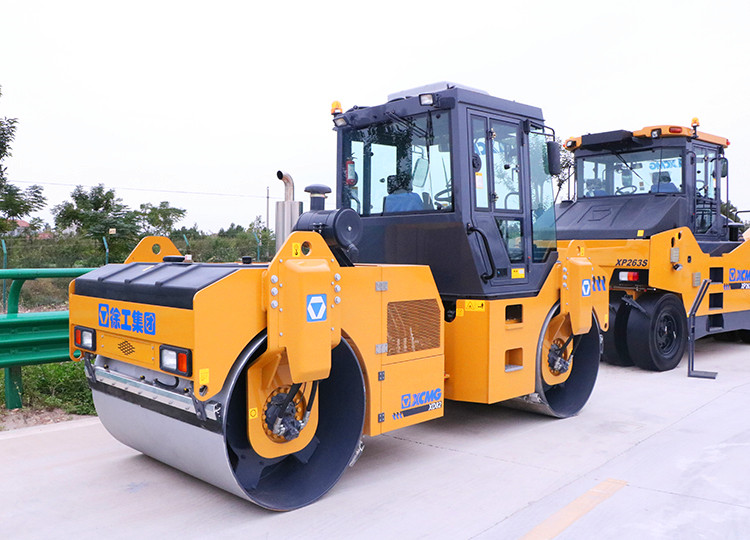 XCMG road machine XD82 8 ton double drum road roller price